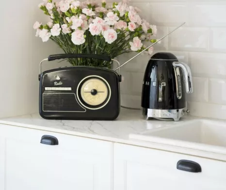 Электрический чайник Smeg KLF03BLEU